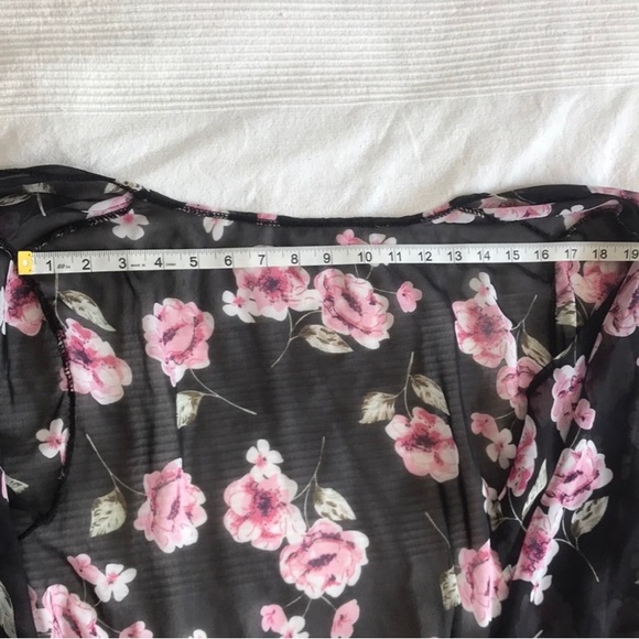 Sheer Floral Waterfall Hem Bell Sleeve Kimono - Picture 3 of 4